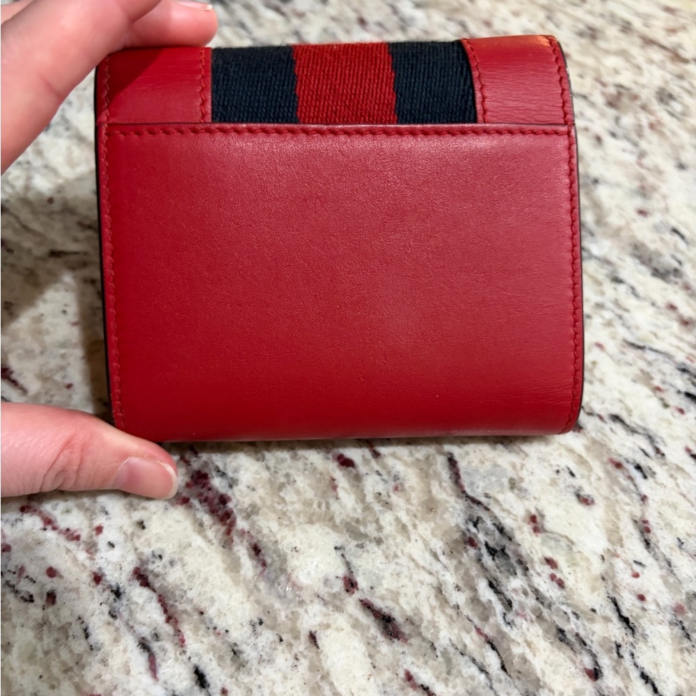 Gucci Red Sylvie Leather Wallet with Gold Buckle - Picture 2 of 7